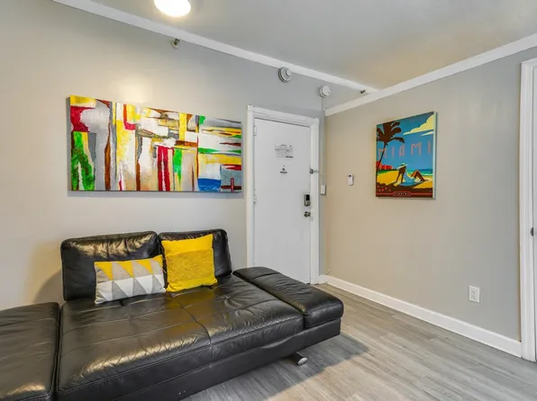 3700 Collins Ave #Id1307153p, Miami Beach, FL 33140