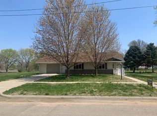 219 N Colorado St, Waterville, KS 66548