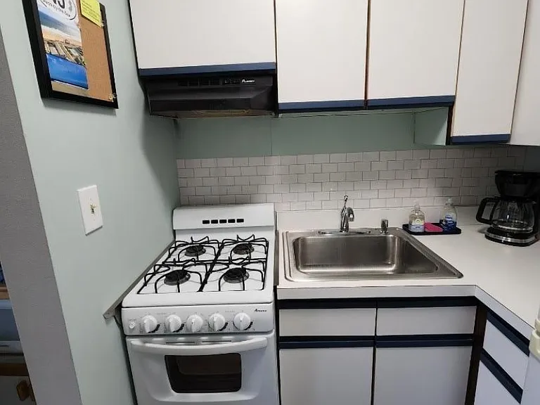 709 Ocean Ave #9 — Photo 5