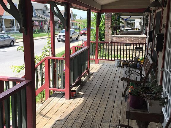 2nd image of 948 E Morris St #1