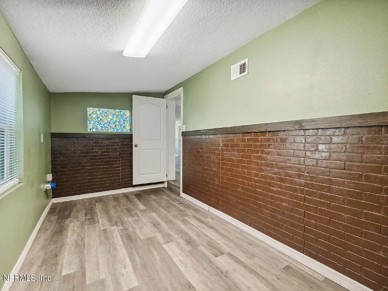 4044 Hunter Cir — Photo 18