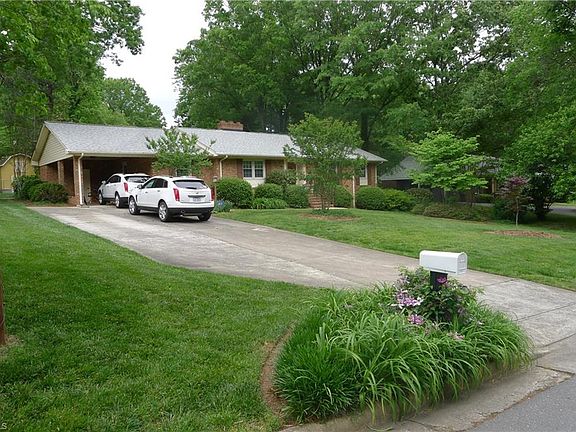 4th image of 2210 Cypress Dr