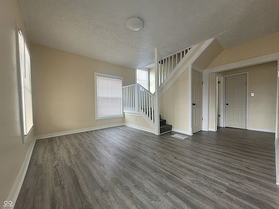 5th image of 500 E College St