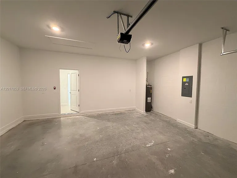 3917 Passion Vine Dr — Photo 24