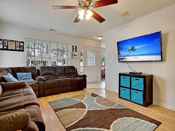 5th image of 1131 Peninsula Cove Dr