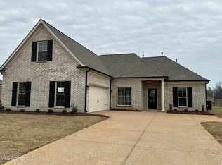 1854 Benton Dr, Hernando, MS 38632