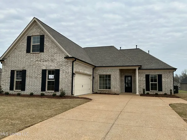 1854 Benton Dr, Hernando, MS 38632