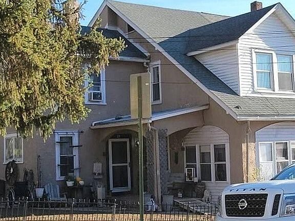 3rd image of 29 W 2nd St