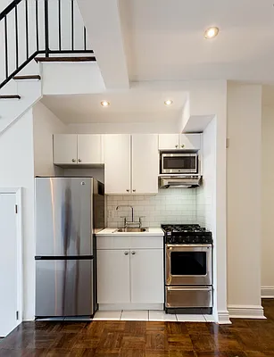 Rented by Mirador Real Estate | media 13