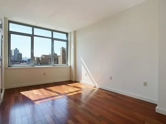 Rented by Corcoran | media 23