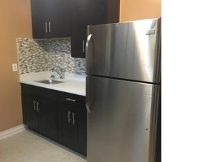 7658 S May St #1, Chicago, IL 60620