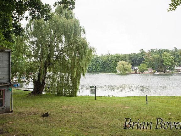 4th image of 8740 Brower Lake Dr NE
