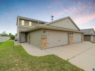 2104 S Mary Beth Ave, Sioux Falls, SD 57106