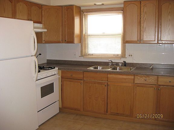 3rd image of 6022 W Fullerton Ave APT 8-1N
