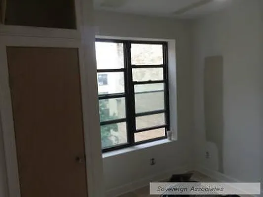 Rented by Sovereign Associates | media 25