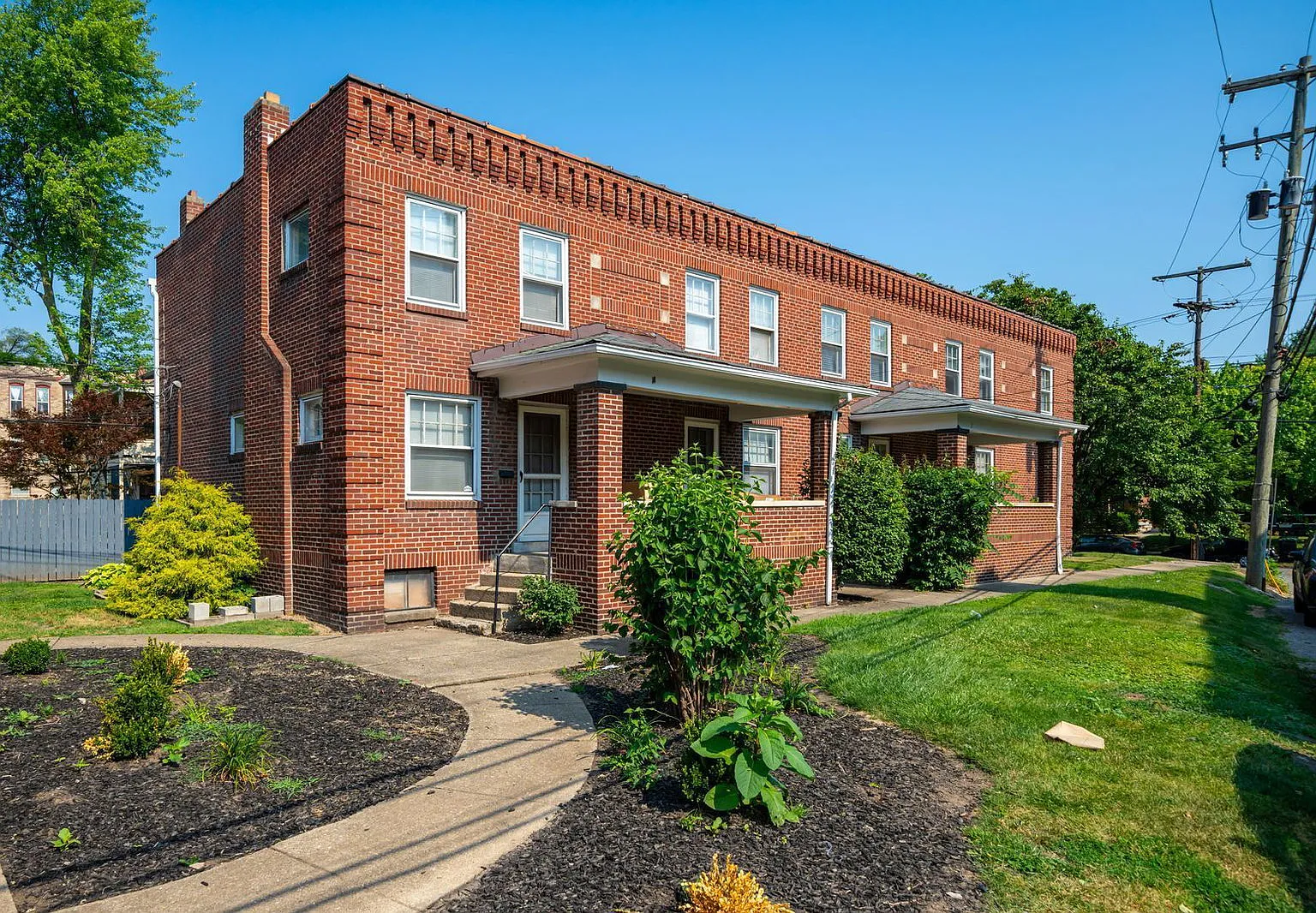 2 bed, 1.0 bath, $1,895 — Photo 1