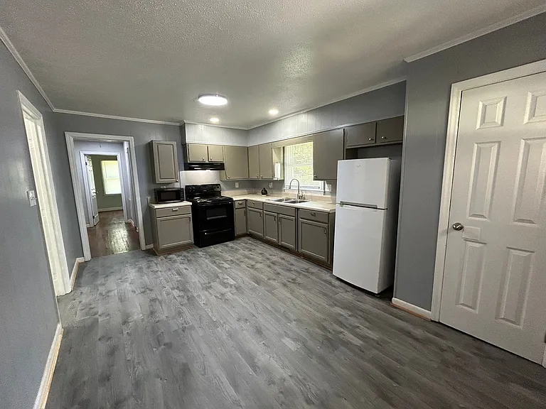 5006 Myers Rd — Photo 4