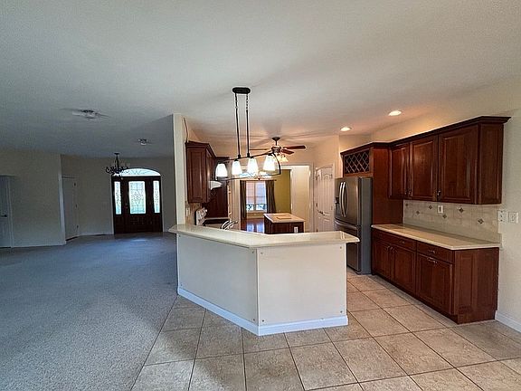3rd image of 11902 Creek Side Dr