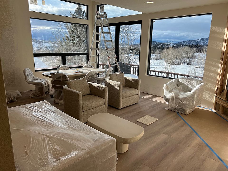 Our new living area has a full panoramic view of the Valley mountain ranges ( Sleeping Giant and Emerald Mnt. as well as the Golf Course.
8 ft. French doors open up to a flush deck which provides indoor outdoor living.
All new furniture by RH.