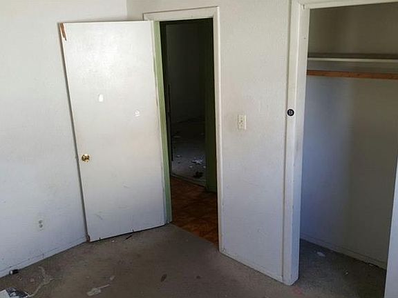 3rd image of 1705 Hawkins Ave