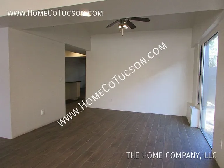 3668 N Royal Prince Ct — Photo 7