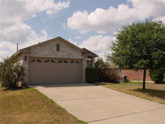 2nd image of 1005 Clayton Dr