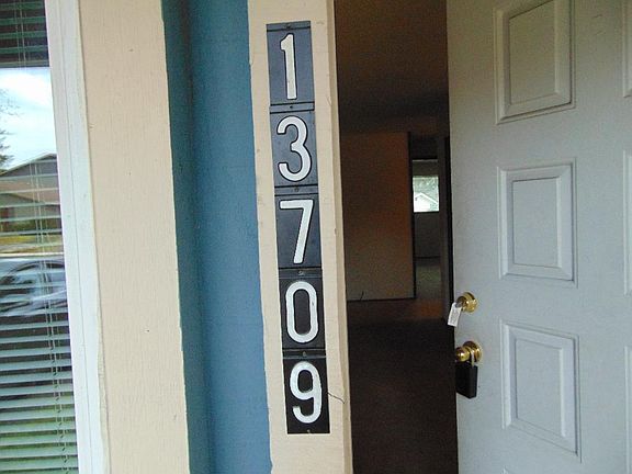 3rd image of 13709 SE 20th Cir