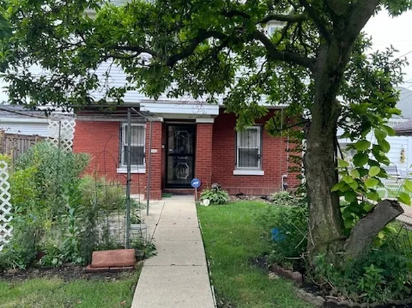 5406 N Lovejoy Ave, Chicago, IL 60630