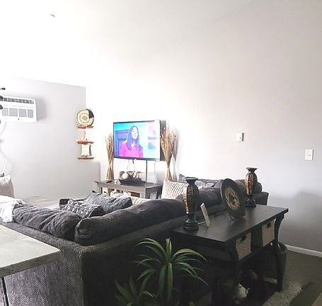 2nd image of 1372 Cunat Ct APT 2D