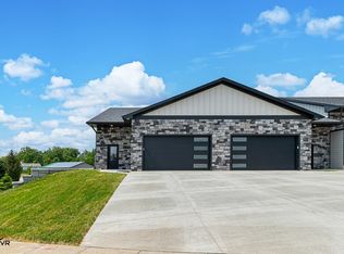 403 E Main St, Solon, IA 52333