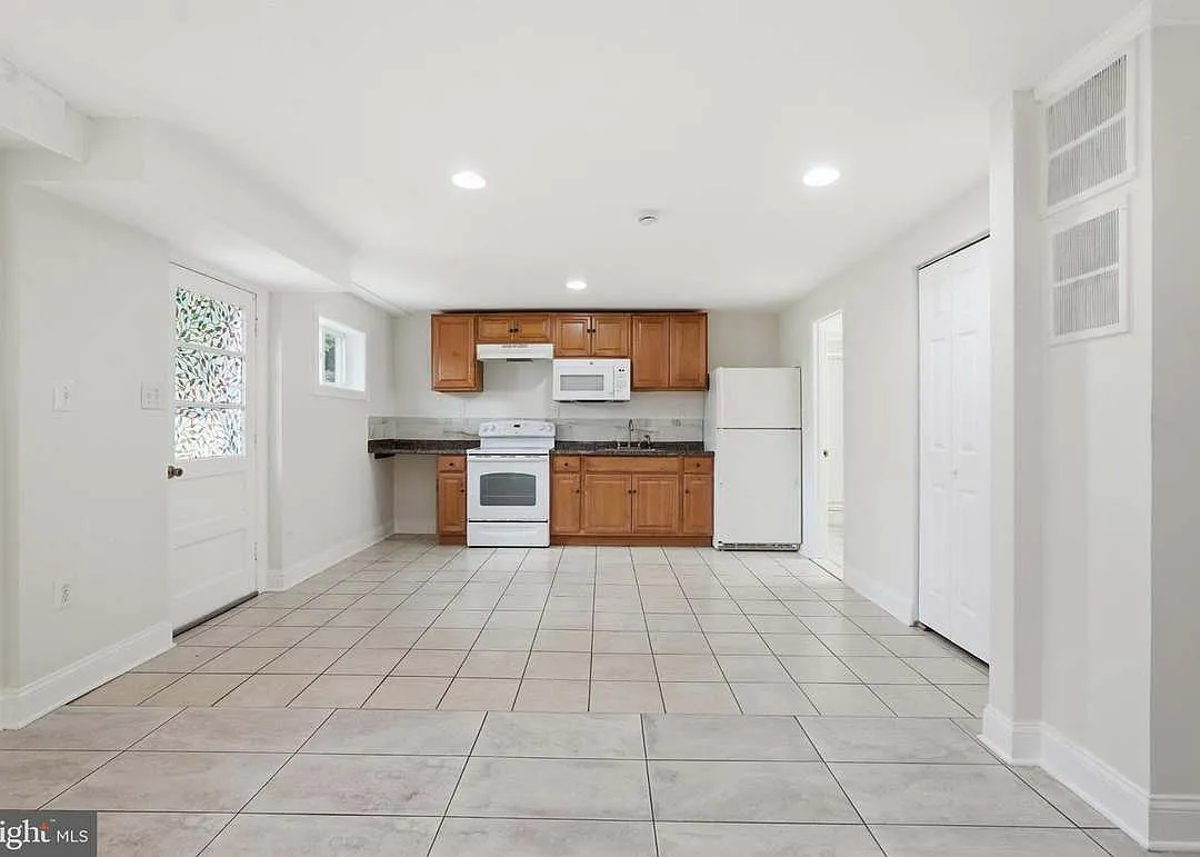 1 bed, 600 sqft, $1,800 — Photo 2
