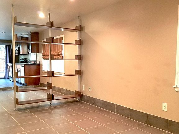 4th image of 2406 I St