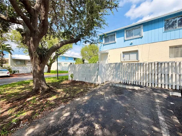22201 SW 103rd Ave, Miami, FL 33190