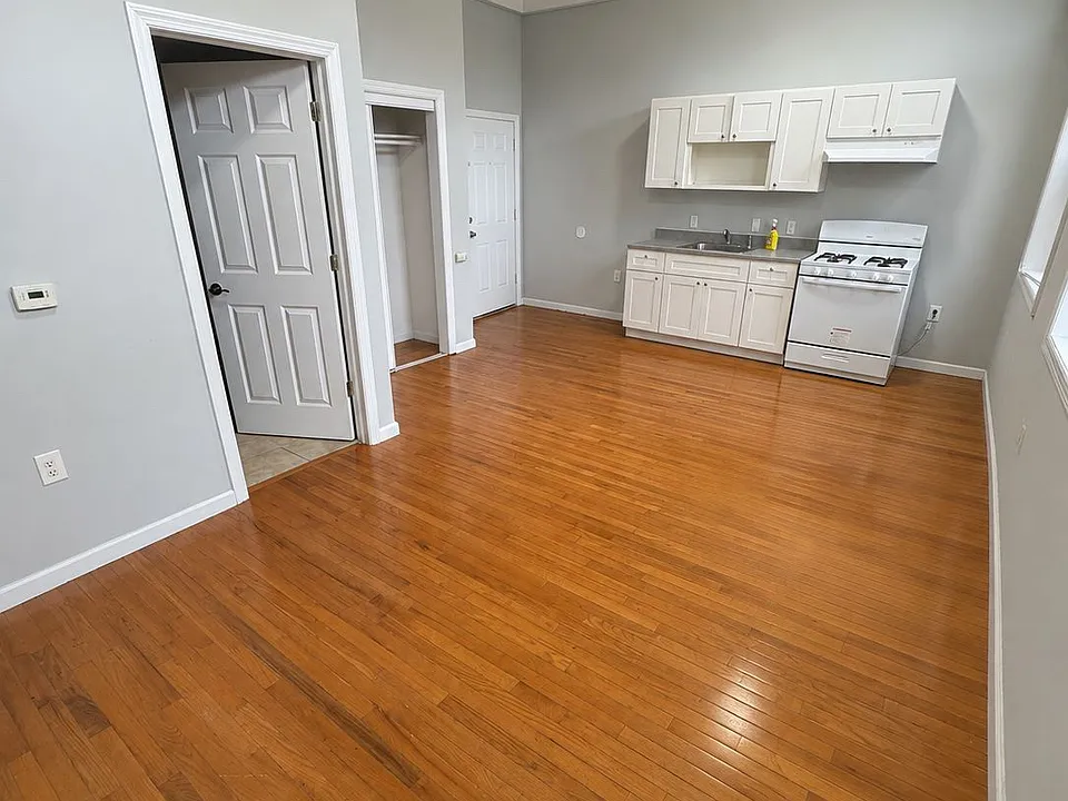 50 Clinton St #1