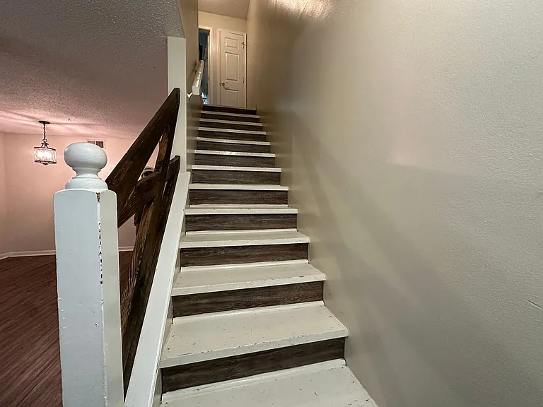 1304 N Nashville Ave — Photo 5