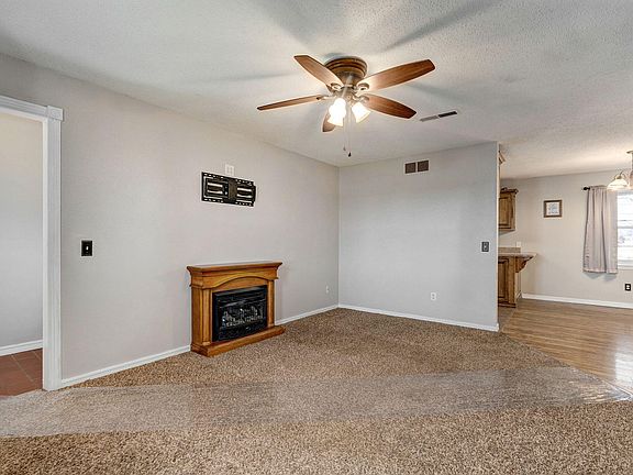 5th image of 1021 W Farm Road 48