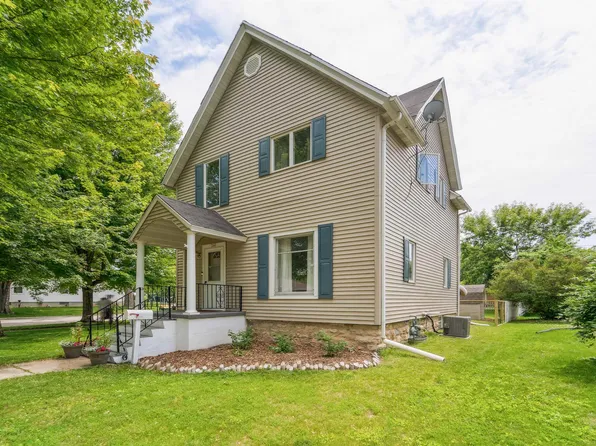 266 E 10th St, Fond Du Lac, WI 54935