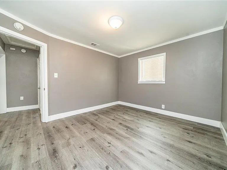 1412 W Colegrove Ave — Photo 14