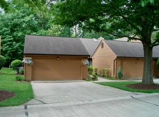 7456 Mill Race Ln, Northfield, OH 44067
