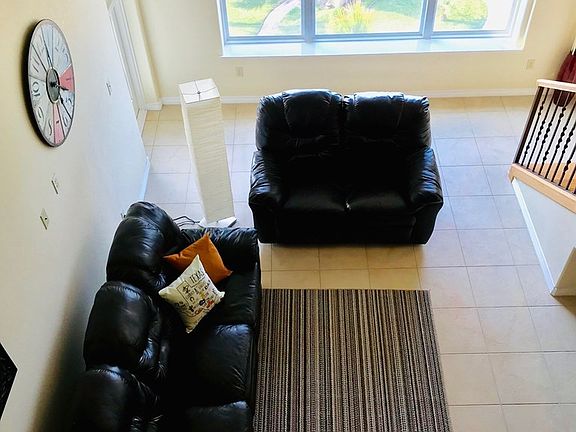 4th image of 301 E Houston St #1403
