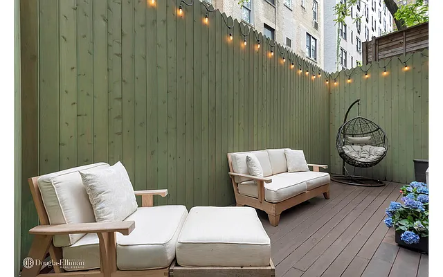 Sold by Douglas Elliman | media 10