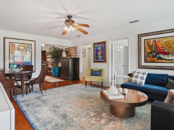 5th image of 109 12th Ave N #2