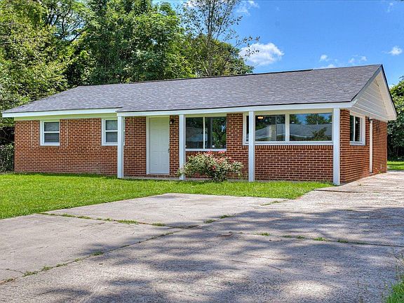 2nd image of 3206 Rhonda Dr