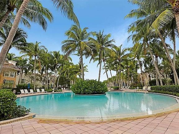 3rd image of 2925 NW 126th Avenue #428-1