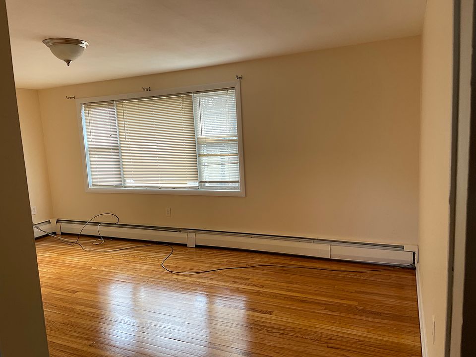 Living room - Continues