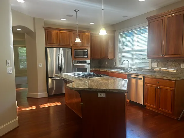 3042 N Irvine St — Photo 7