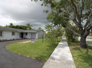 9550 Tiffany Dr, Cutler Bay, FL 33157