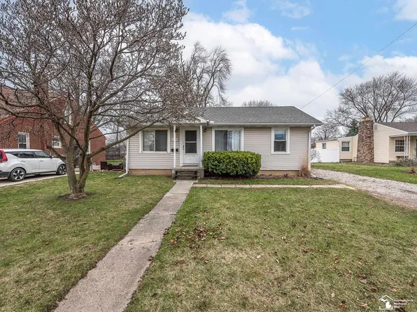 21934 Roosevelt St, Rockwood, MI 48173