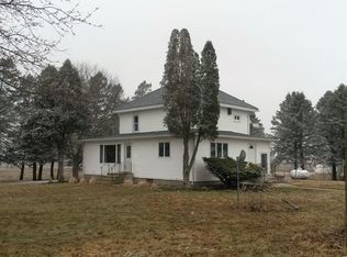 3053 S Chamberlain Rd, Rochelle, IL 61068