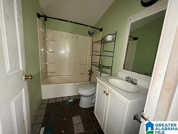 4th image of 780 15th St